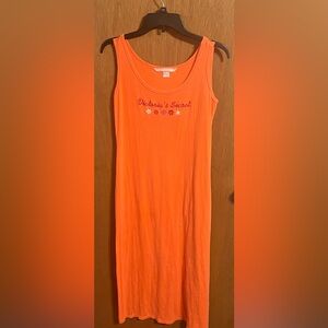 Victoria’s Secret sleeveless long dress/nightgown embroidered snowflakes small